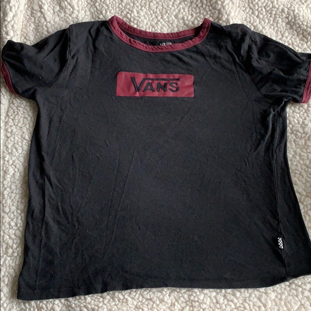 this is a small black & maroon Vans crop top :)